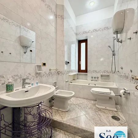 The Sea Bed & Breakfast Salerno